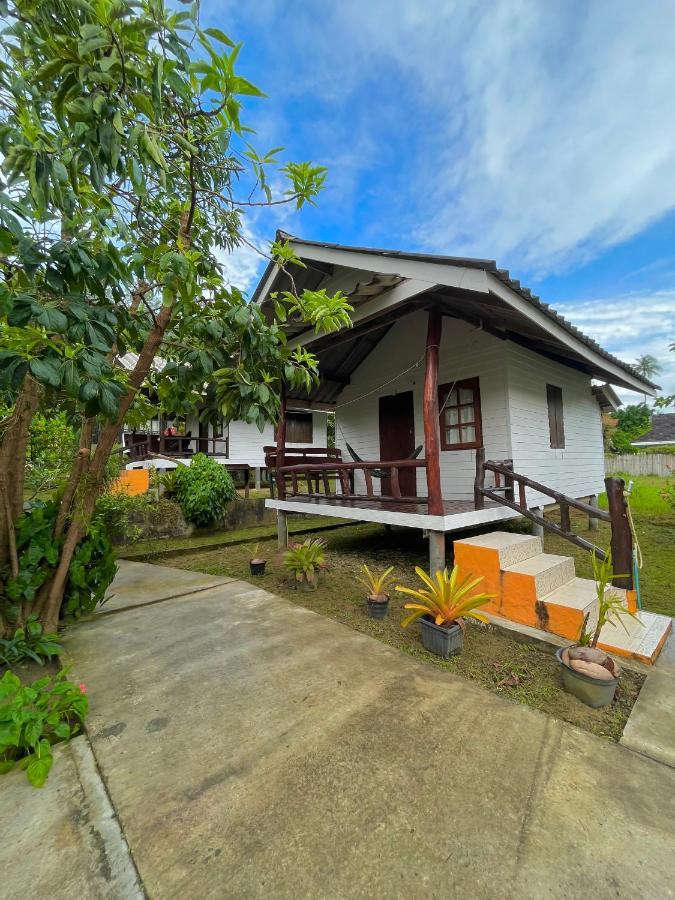 Pyramid Bangalow Ban Laem Sai Екстер'єр фото